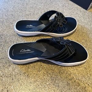 Clark’s Cloudsteppers Sandals